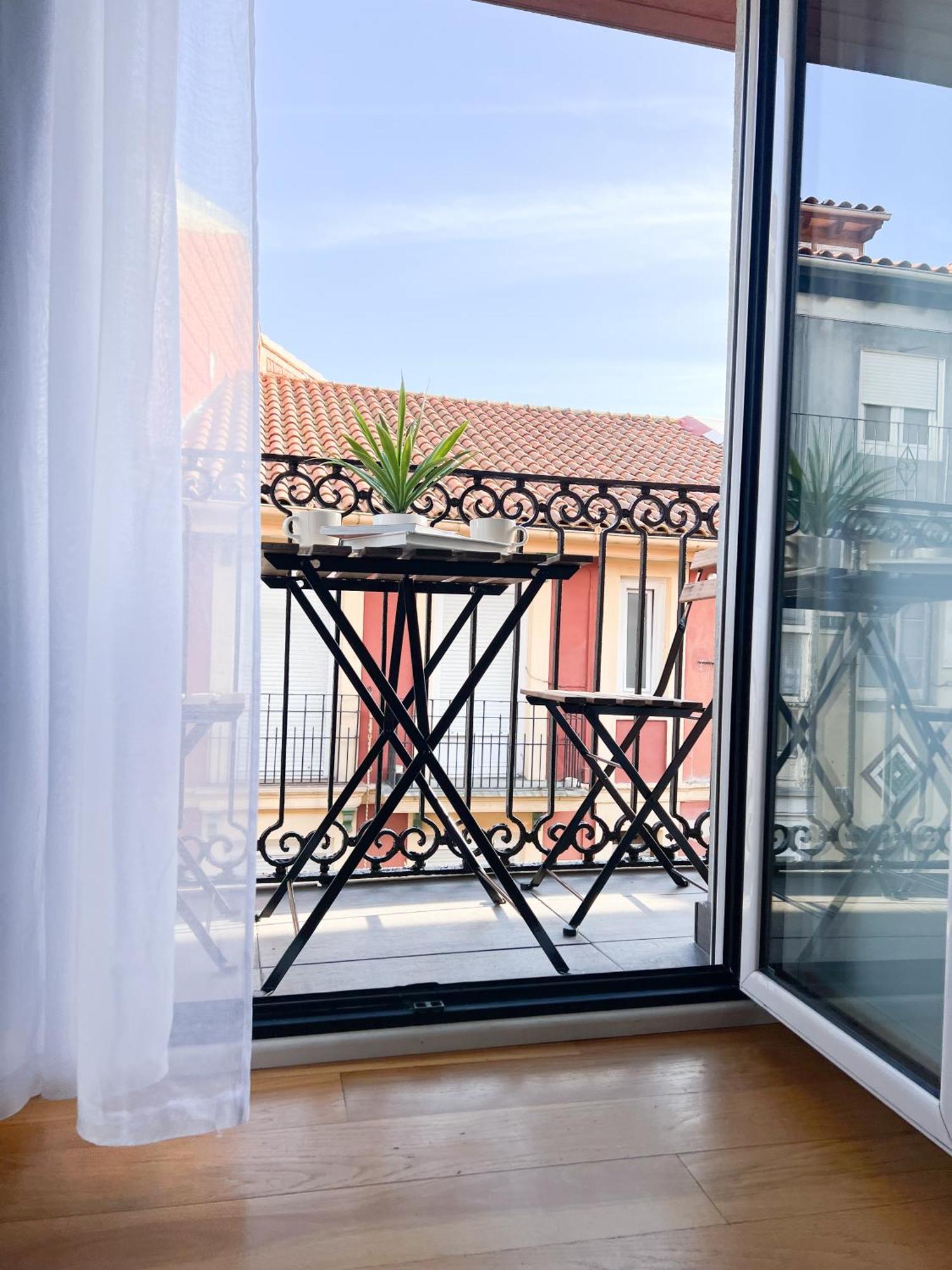 Centrico Apartamento Recien Reformado. Santander Luaran gambar